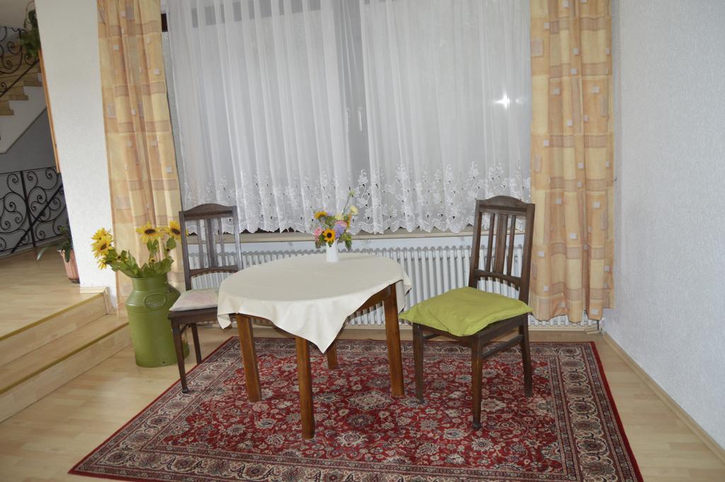 فندق كابيلروديكفي  Gasthaus Hirsch المظهر الخارجي الصورة