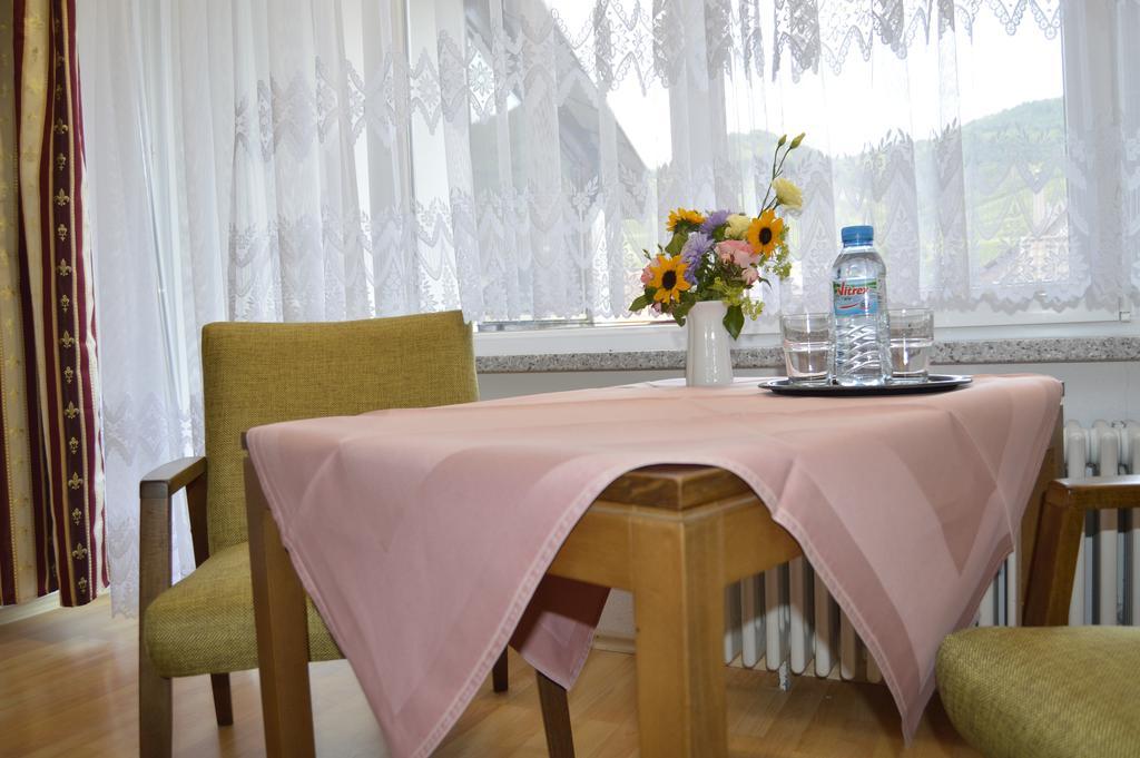 فندق كابيلروديكفي  Gasthaus Hirsch المظهر الخارجي الصورة